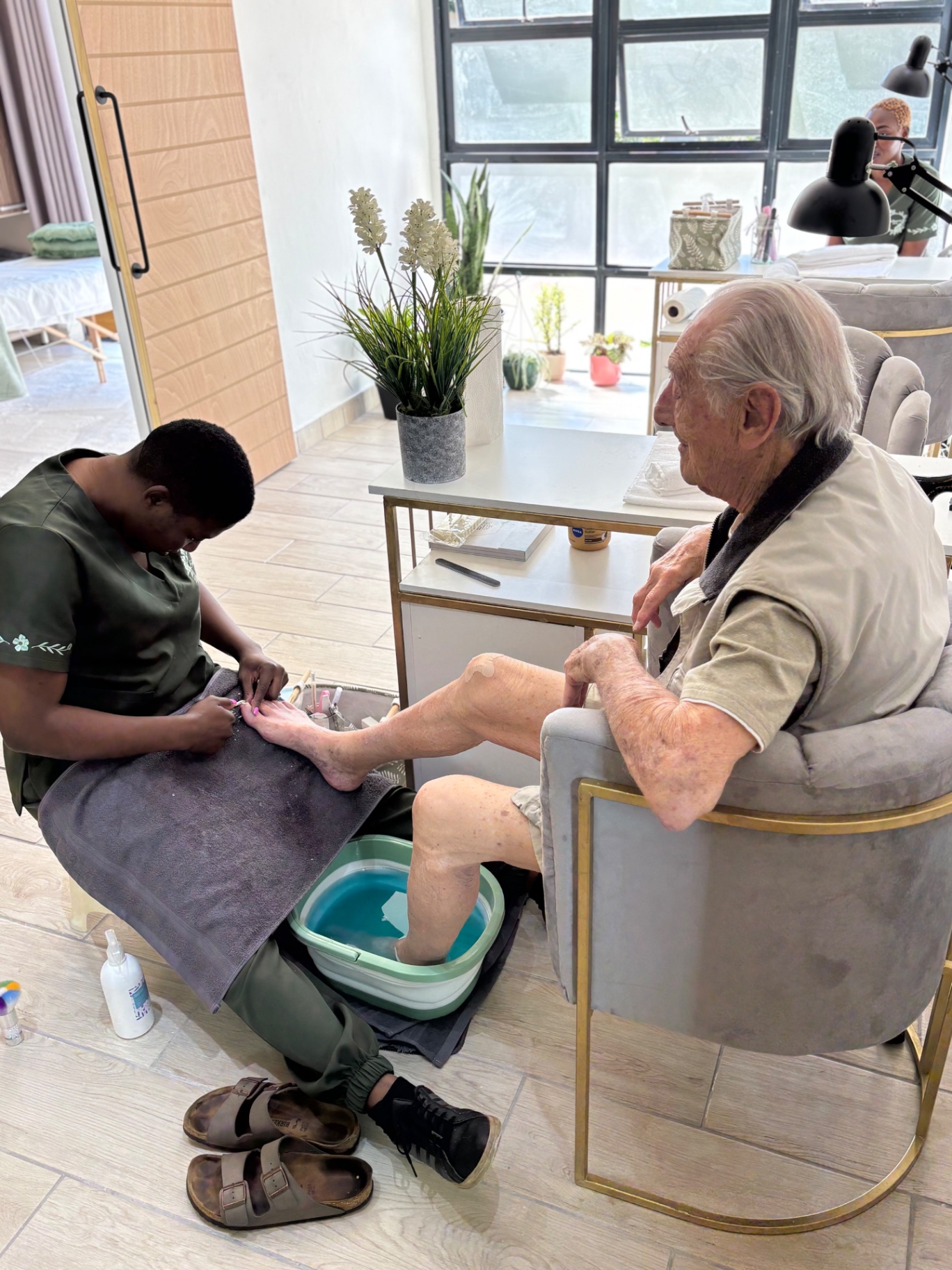 Pedicure in progress
